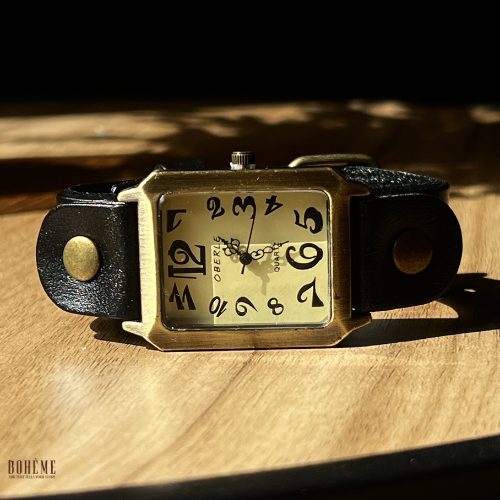 Vintage Square Dial Leather Strap Watch – Classic Retro Style