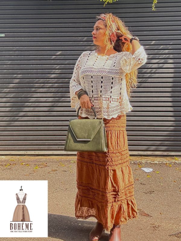 𝑹𝒖𝒔𝒕 𝑬𝒎𝒃𝒆𝒓 𝑳𝒂𝒄𝒆 𝑻𝒊𝒆𝒓𝒆𝒅 𝑺𝒌𝒊𝒓𝒕